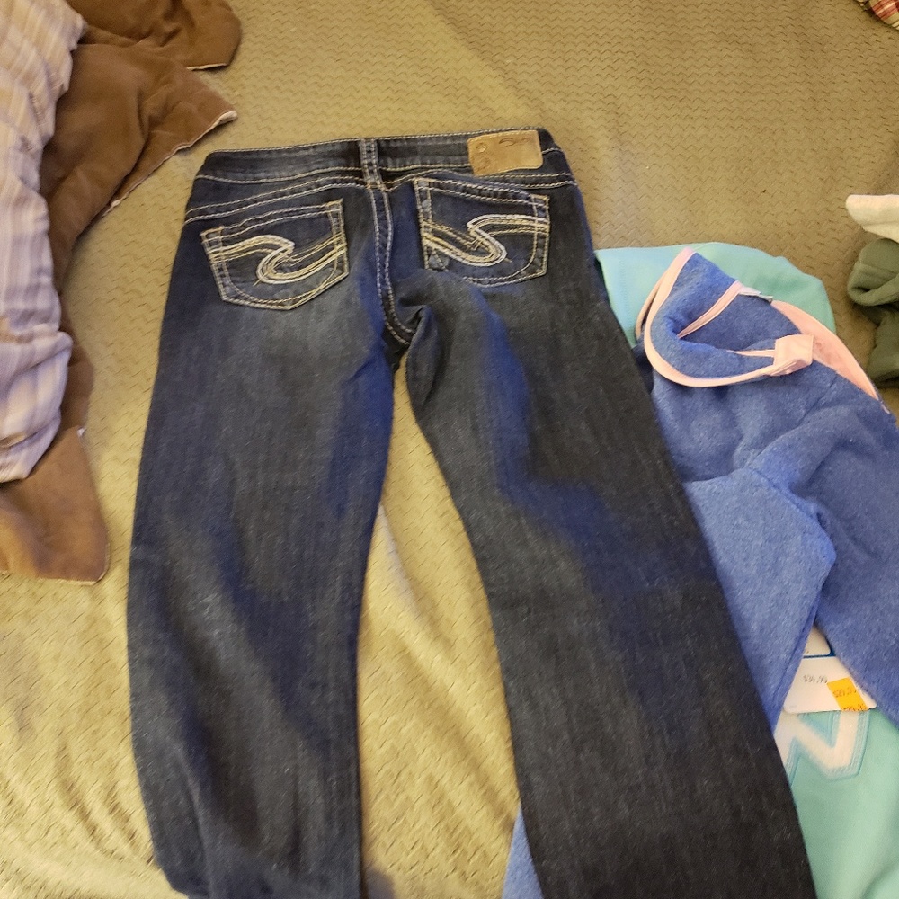 Silver capris - Picture 3 of 3